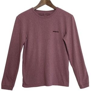 Patagonia Shirt Womens Small Rose Pink Long Sleeved P-6 Logo Responsibili-Tee